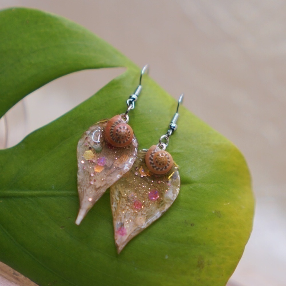 𝅺LILLY Caracolas Earrings by Lissette's Art